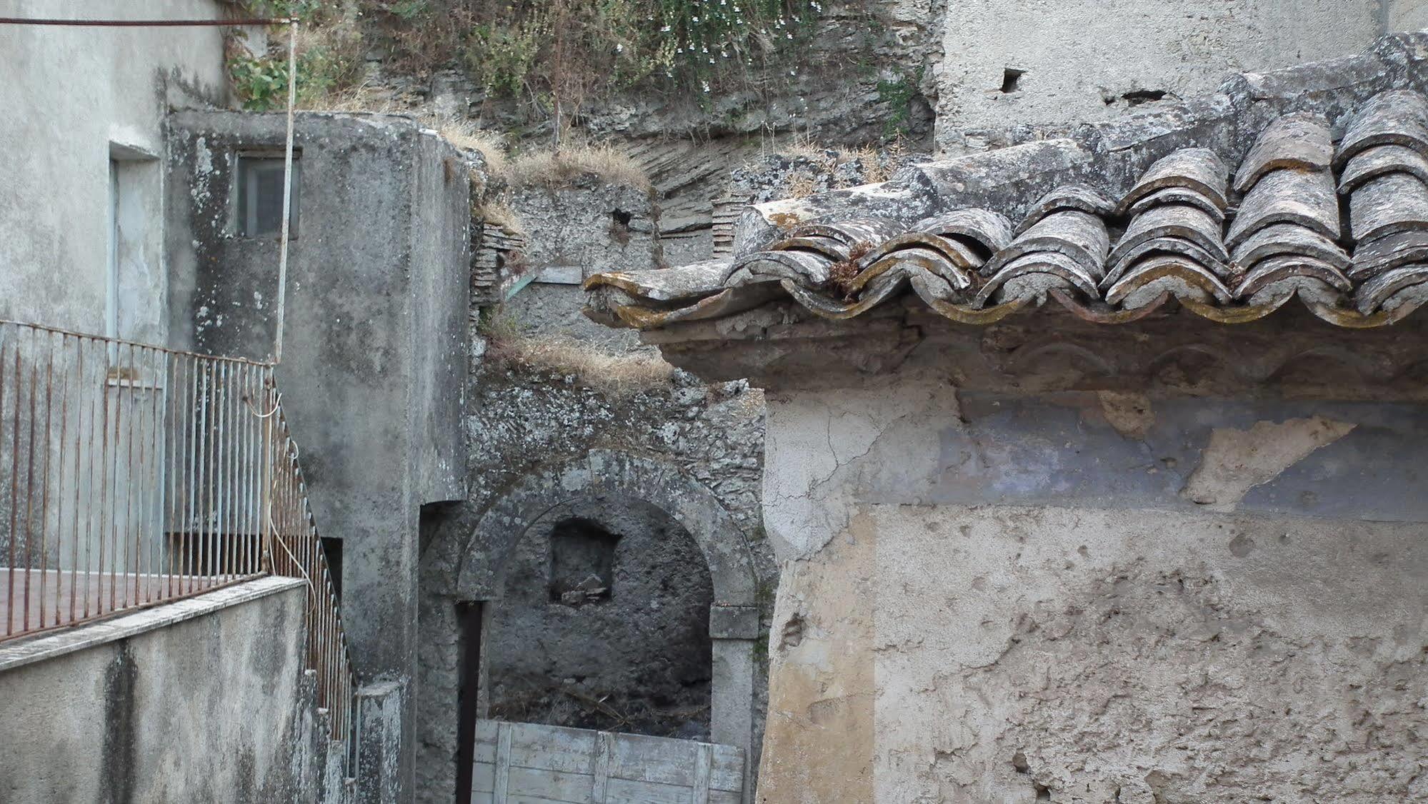 Casa Ferrari Bed and Breakfast Gerace Εξωτερικό φωτογραφία