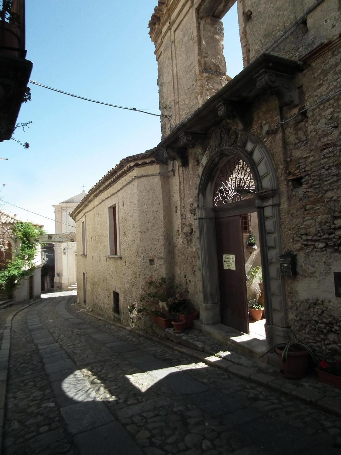 Casa Ferrari Bed and Breakfast Gerace Εξωτερικό φωτογραφία