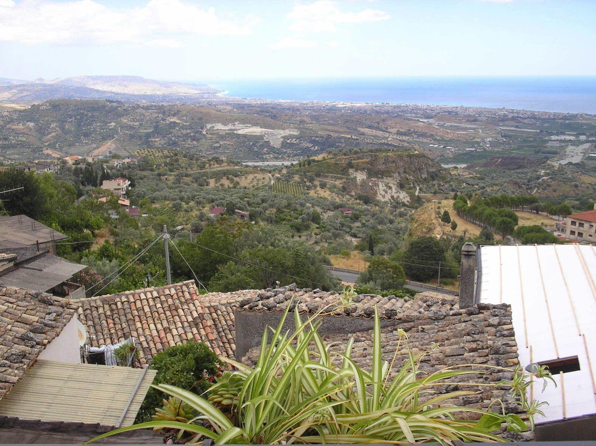 Casa Ferrari Bed and Breakfast Gerace Εξωτερικό φωτογραφία
