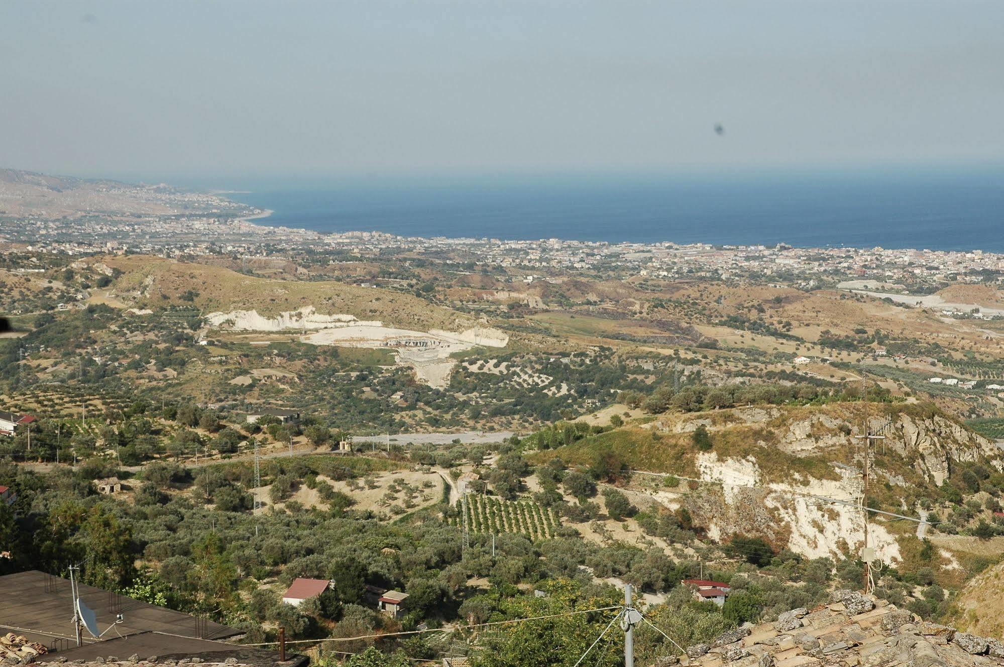 Casa Ferrari Bed and Breakfast Gerace Εξωτερικό φωτογραφία
