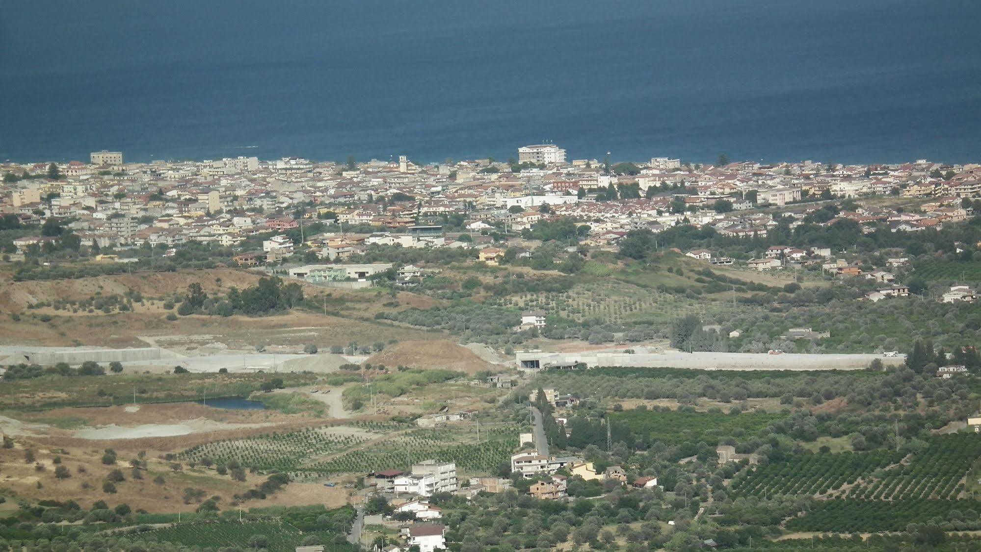 Casa Ferrari Bed and Breakfast Gerace Εξωτερικό φωτογραφία