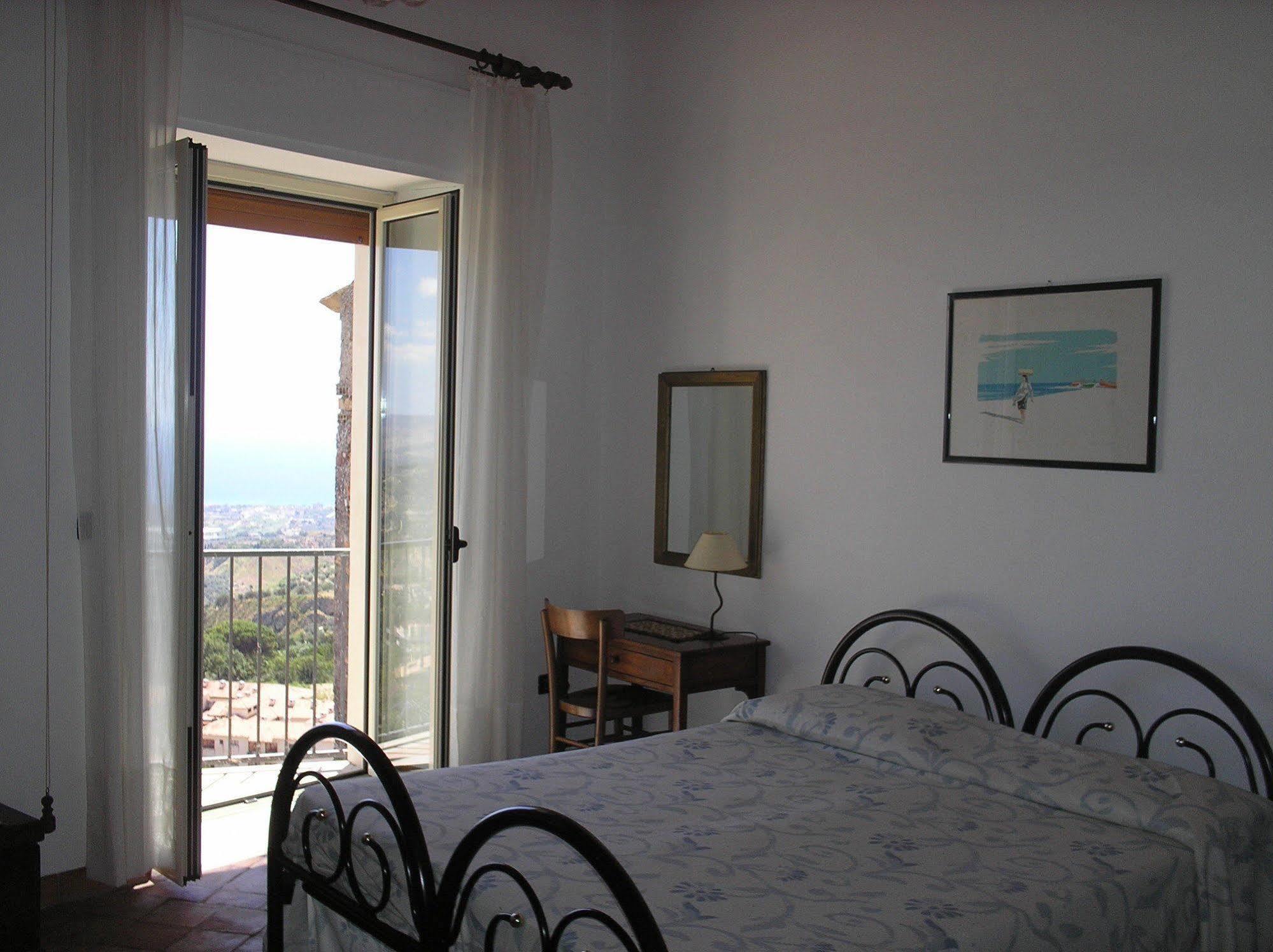 Casa Ferrari Bed and Breakfast Gerace Εξωτερικό φωτογραφία